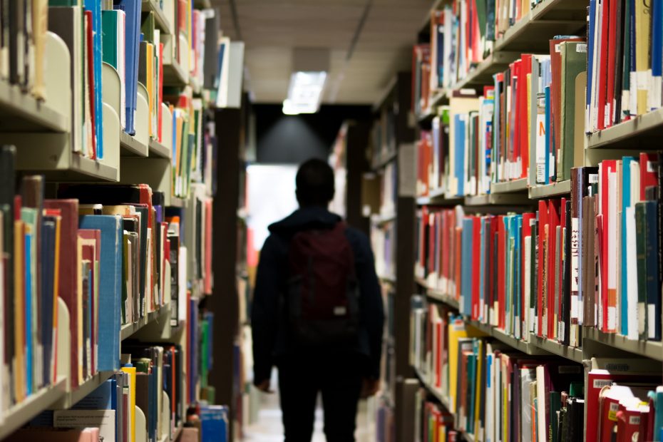 Em um ano com muitos feriados, jovens devem se organizar para estudar