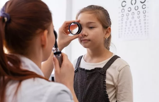 Cuidado ocular deve ser redobrado na primeira infância, diz especialista