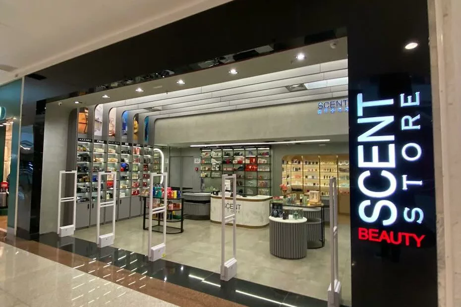 Scent Store inaugura no ShoppingSantaÚrsula com ampla variedade de perfumaria e cosméticos