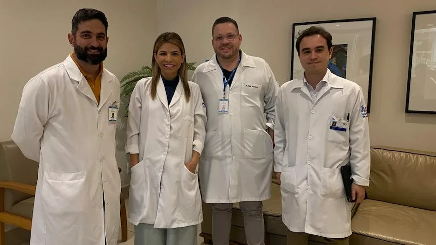 Dr. Tiago Andrade, Dra. Laís Sisconetto, Dr. Isaac Ferrari Del Favero e o Dr. Lucas Caetano Dias Lourenço