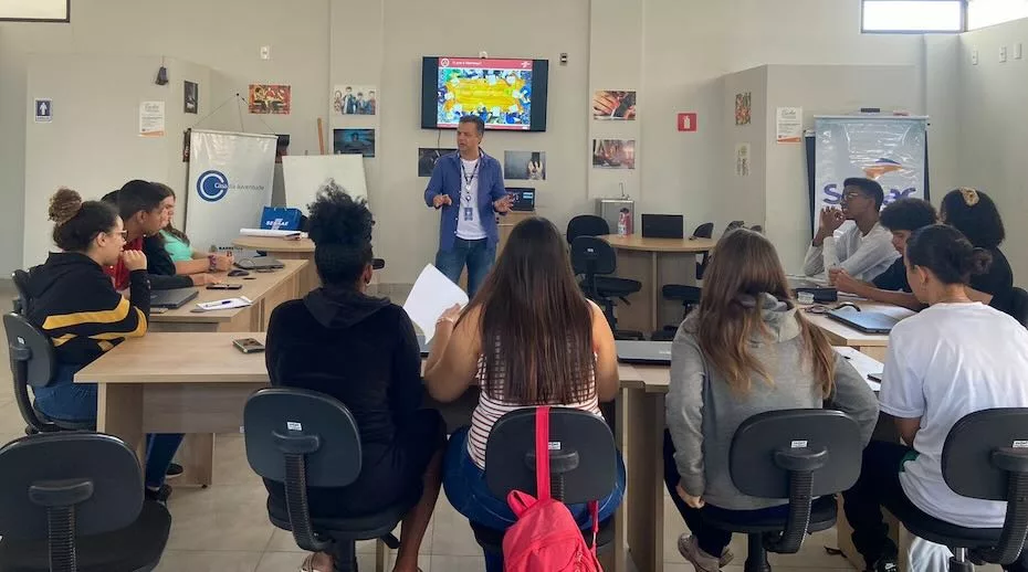 Sebrae-SP realiza ‘Oficina de Ideação e Liderança’ na Casa da Juventude de Barretos