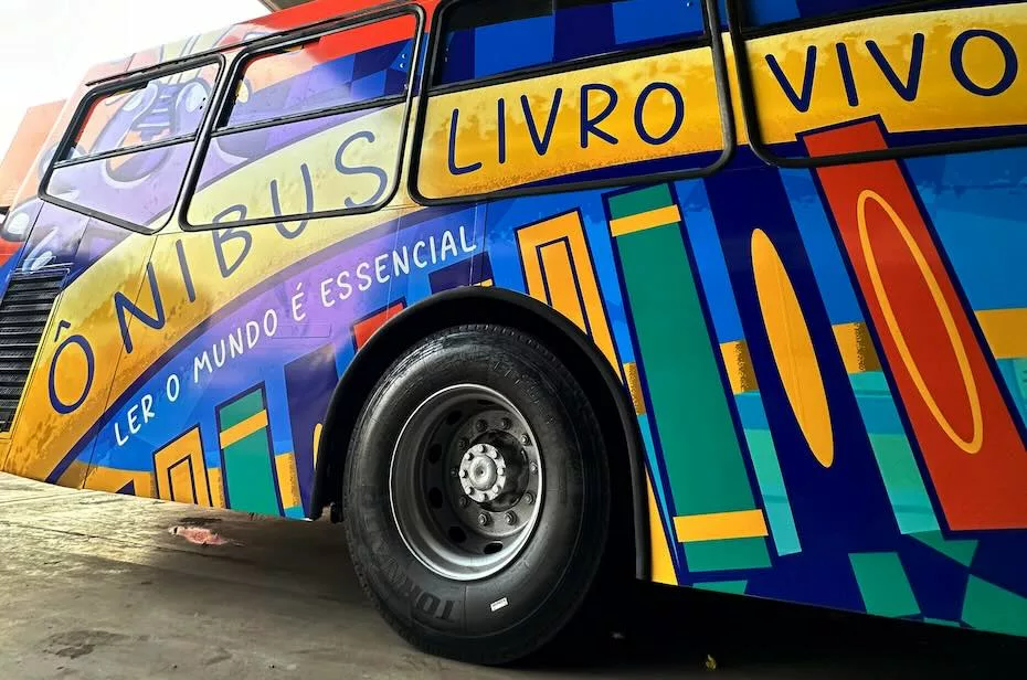 Ônibus Livro Vivo estreia no RibeirãoShopping no Dia das Crianças (12)