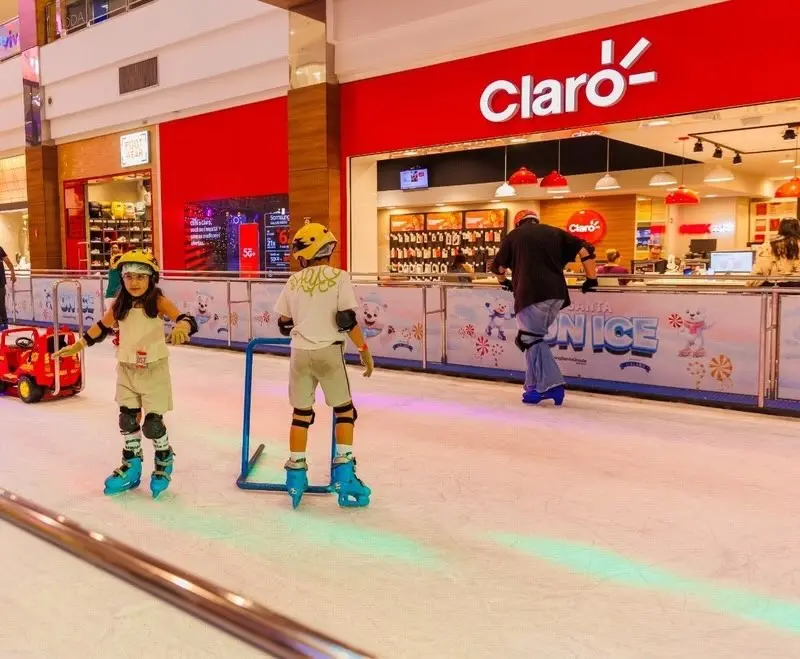 De patinação no gelo à realidade virtual, ShoppingSantaÚrsula tem atrações variadas para o período de férias