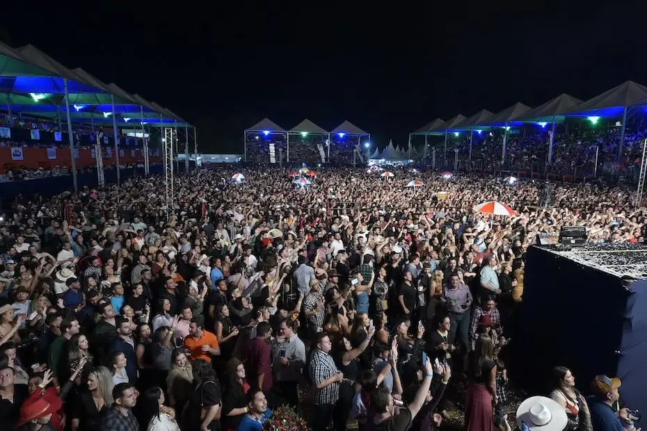 Festa do Peão de Guaíra: Uma Jornada pela Tradição e Solidariedade