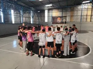 Basquete e transformação social: time de Minas Gerais protagoniza prevenção a dependência química